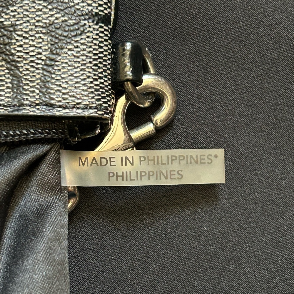 Coach Wristlet with card slots - Picture 7 of 8
